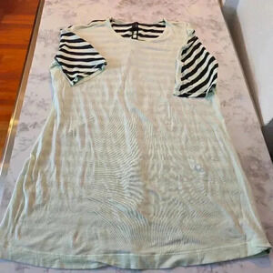 Lululemon shirt SIZE 10‎